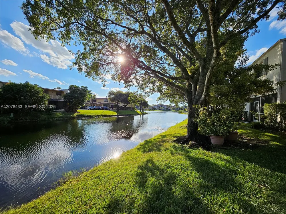 9505 NW 42nd St #9505 Sunrise, FL 33351