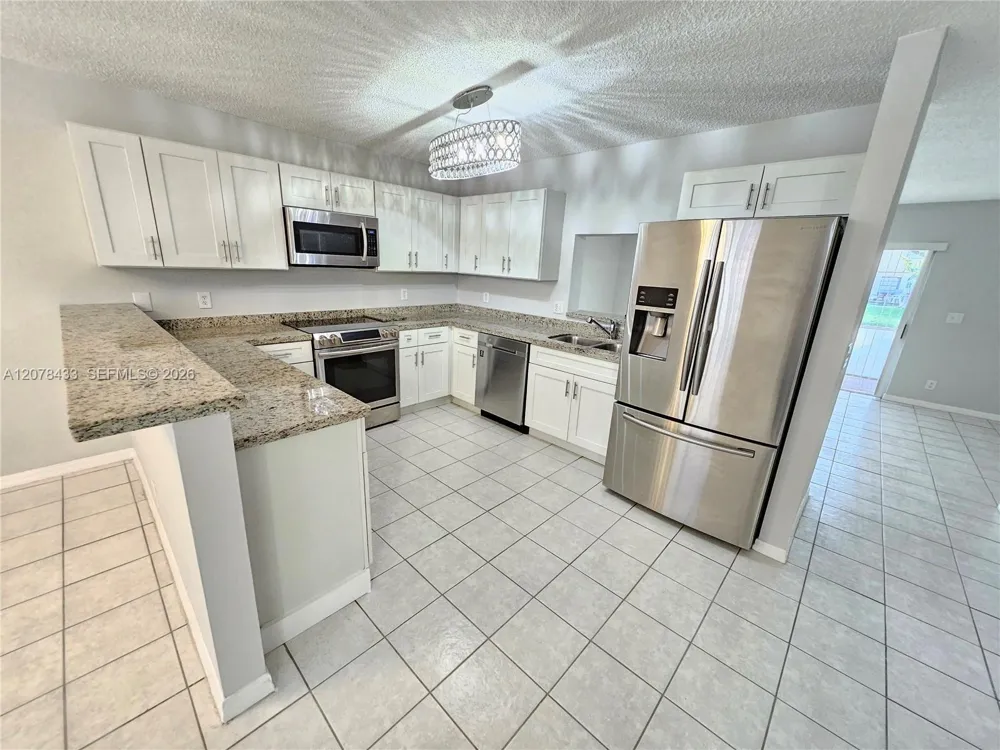 9505 NW 42nd St #9505 Sunrise, FL 33351