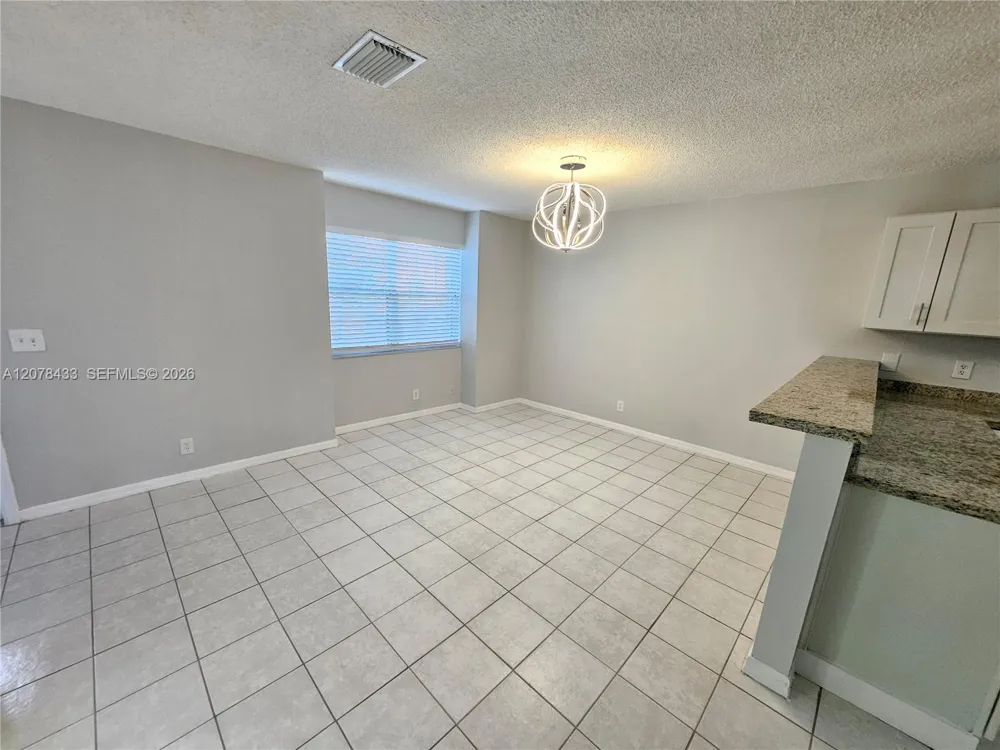 9505 NW 42nd St #9505 Sunrise, FL 33351