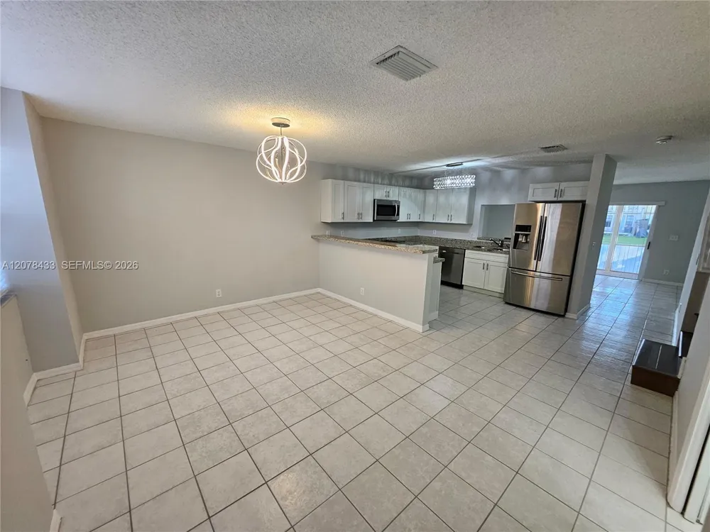 9505 NW 42nd St #9505 Sunrise, FL 33351