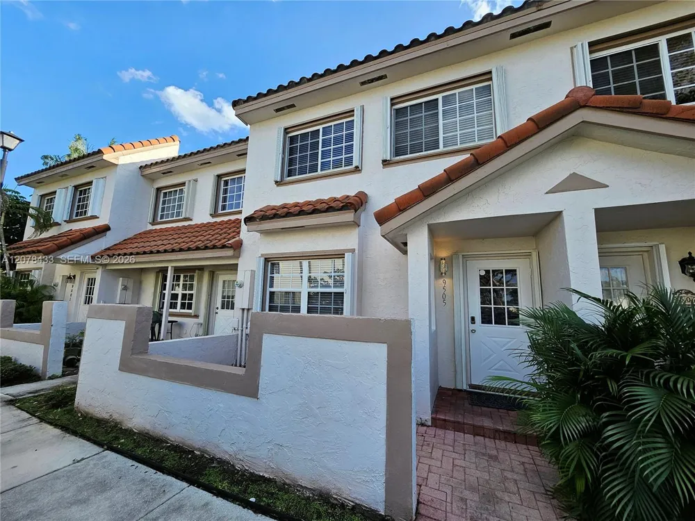 9505 NW 42nd St #9505 Sunrise, FL 33351