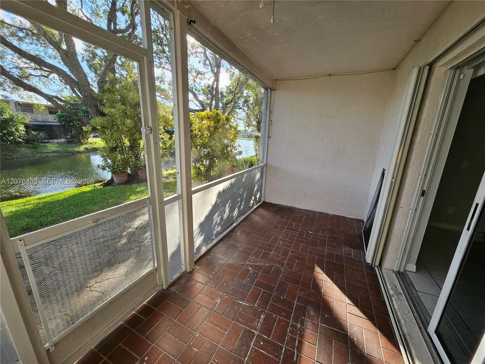 9505 NW 42nd St #9505 Sunrise, FL 33351