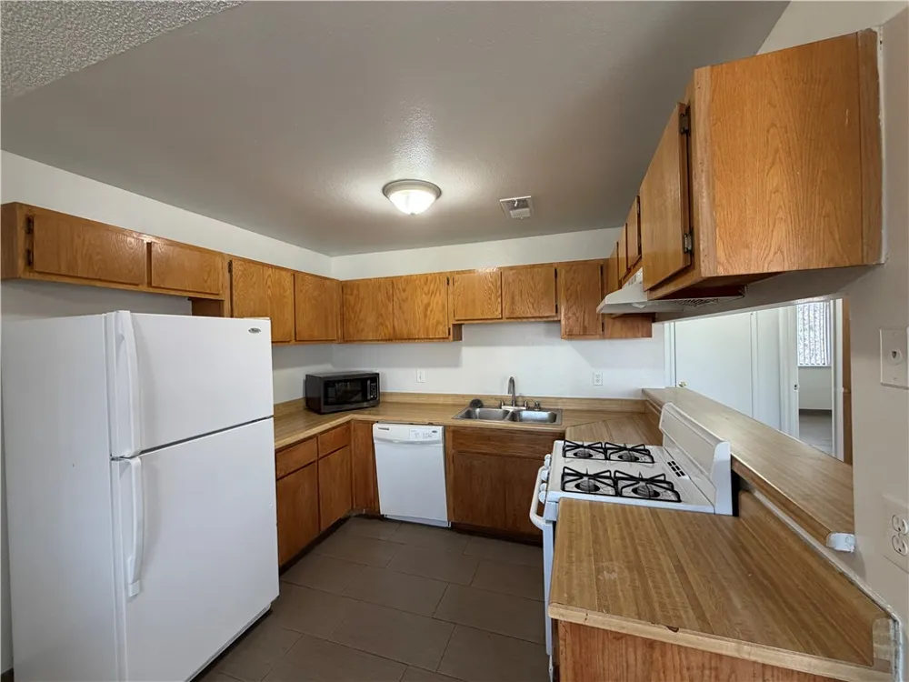 3704 Scuba Circle #4 Las Vegas, NV 89108