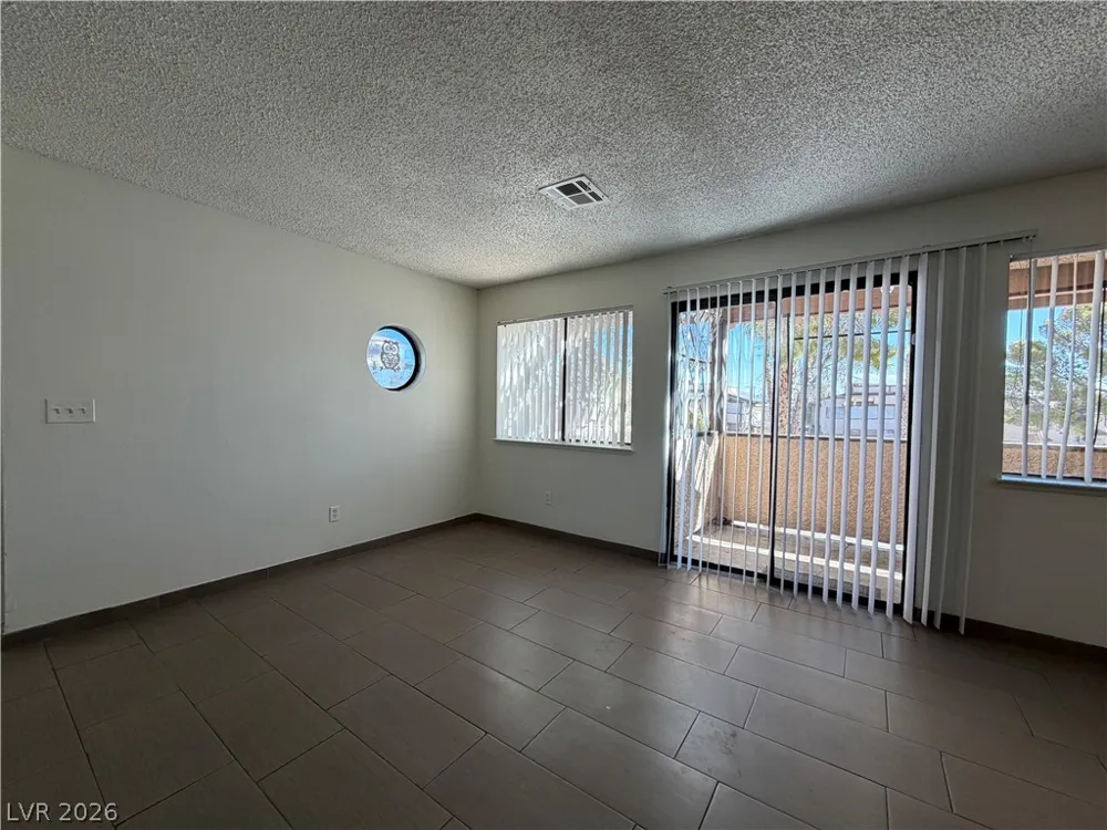 3704 Scuba Circle #4 Las Vegas, NV 89108