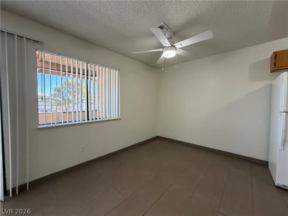 3704 Scuba Circle #4 Las Vegas, NV 89108