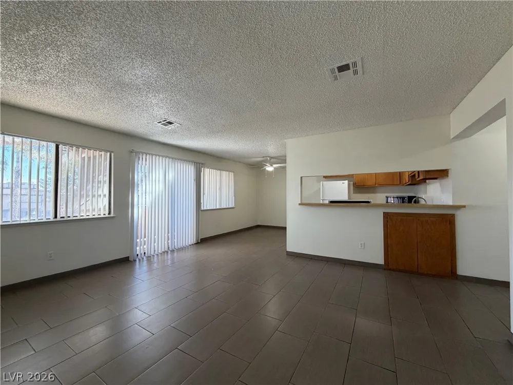 3704 Scuba Circle #4 Las Vegas, NV 89108
