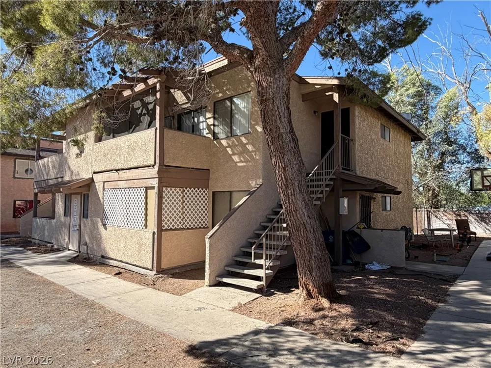 3704 Scuba Circle #4 Las Vegas, NV 89108