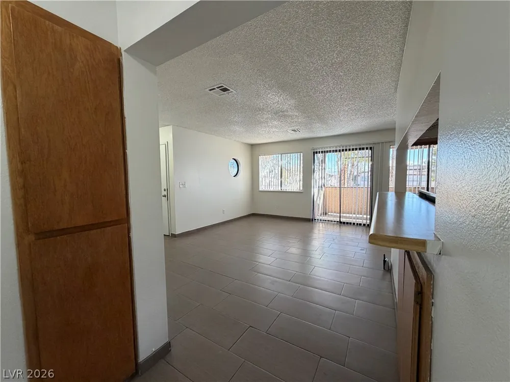 3704 Scuba Circle #4 Las Vegas, NV 89108