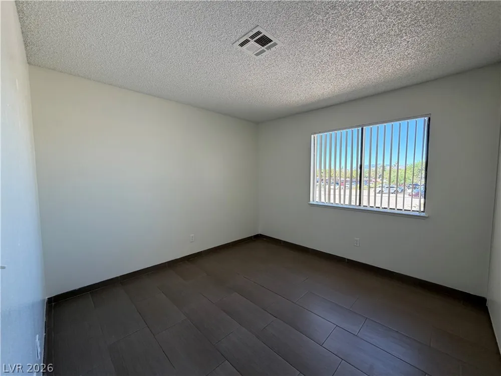 3704 Scuba Circle #4 Las Vegas, NV 89108