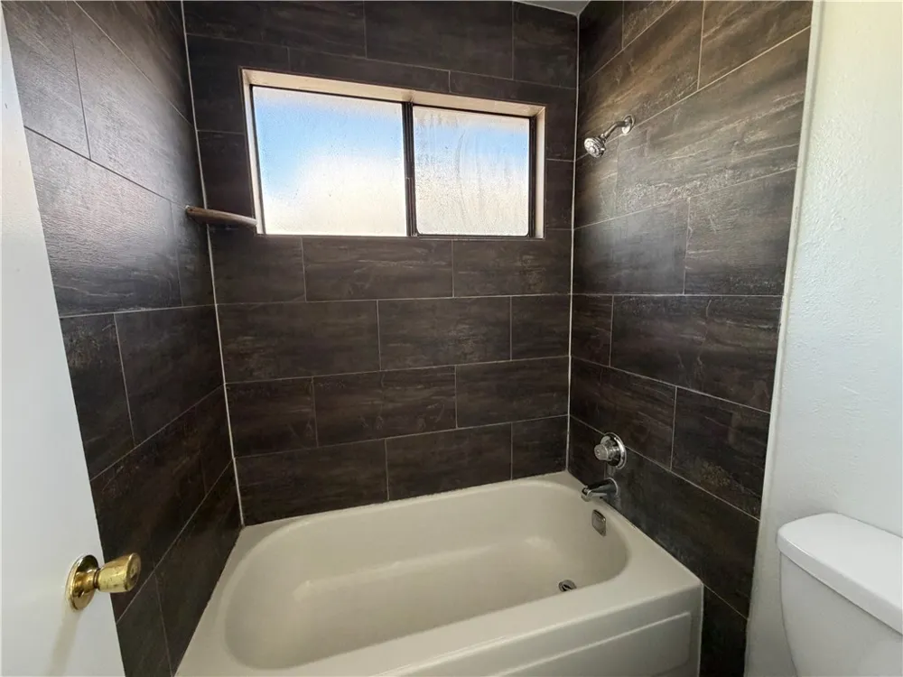 3704 Scuba Circle #4 Las Vegas, NV 89108