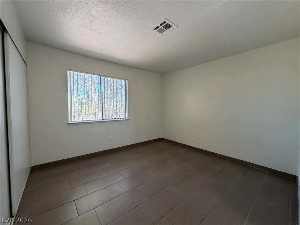 3704 Scuba Circle #4 Las Vegas, NV 89108
