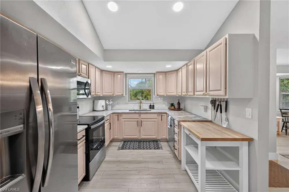 9076 Mockingbird Drive Sanibel, FL 33957