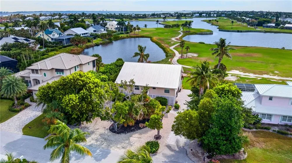 9076 Mockingbird Drive Sanibel, FL 33957