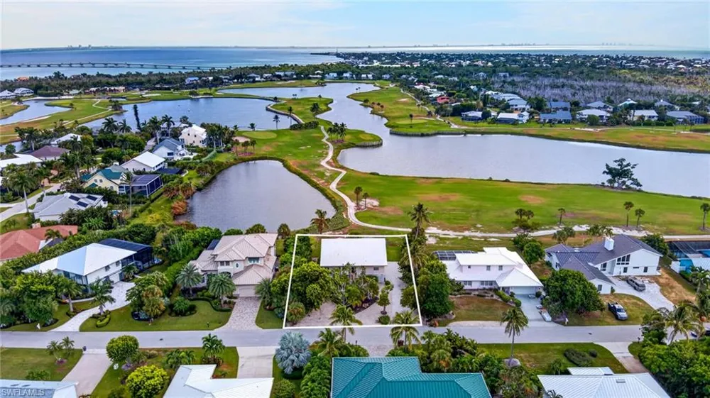 9076 Mockingbird Drive Sanibel, FL 33957