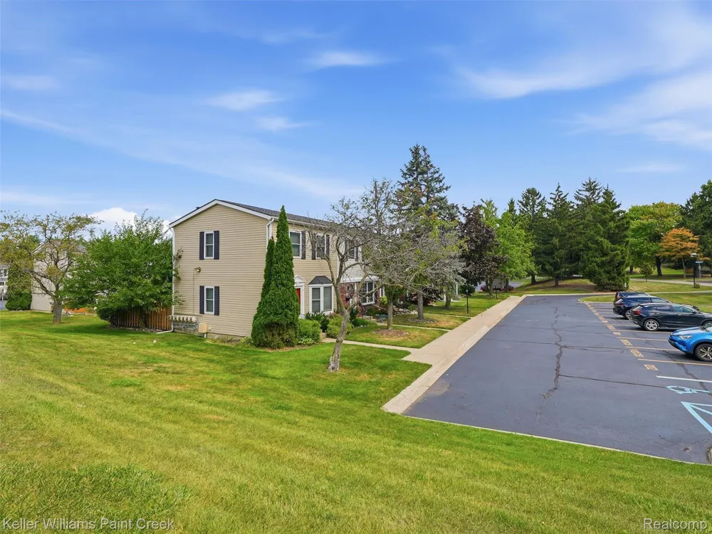1208 Lear Court Rochester Hills City, MI 48307