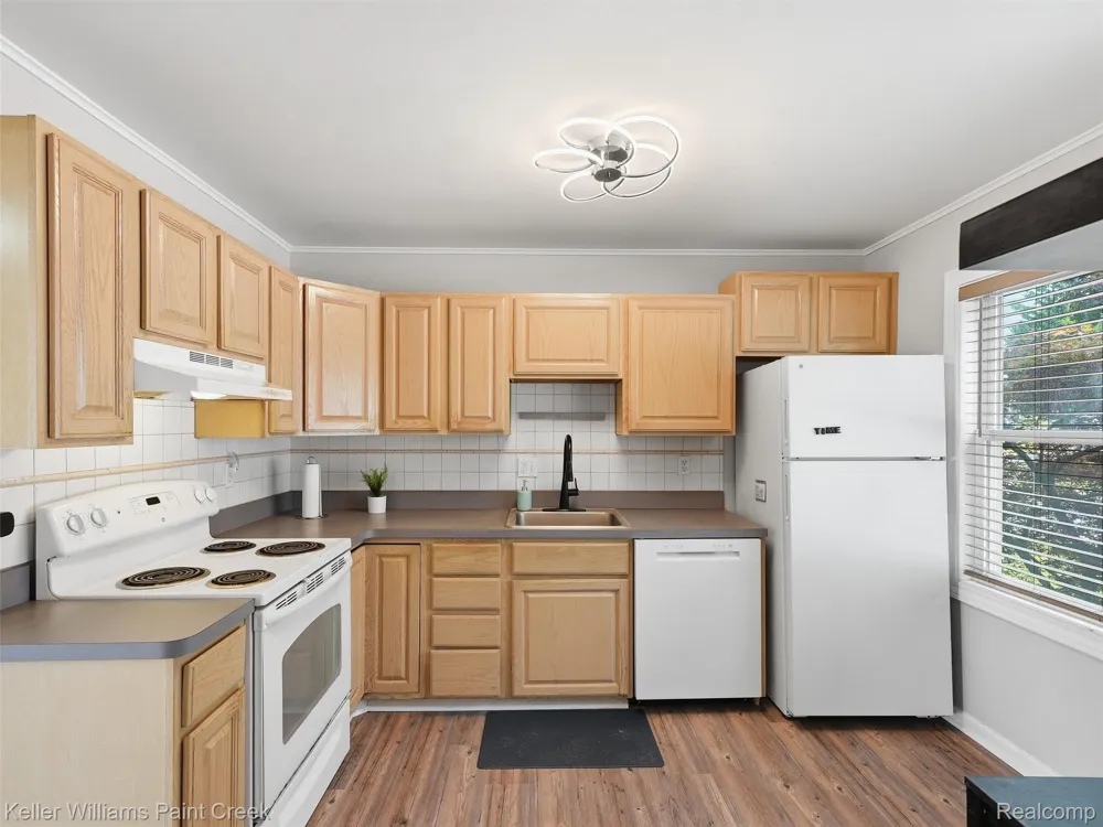 1208 Lear Court Rochester Hills City, MI 48307