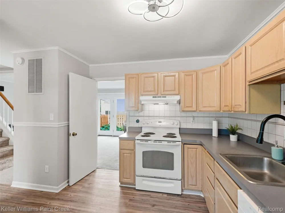 1208 Lear Court Rochester Hills City, MI 48307