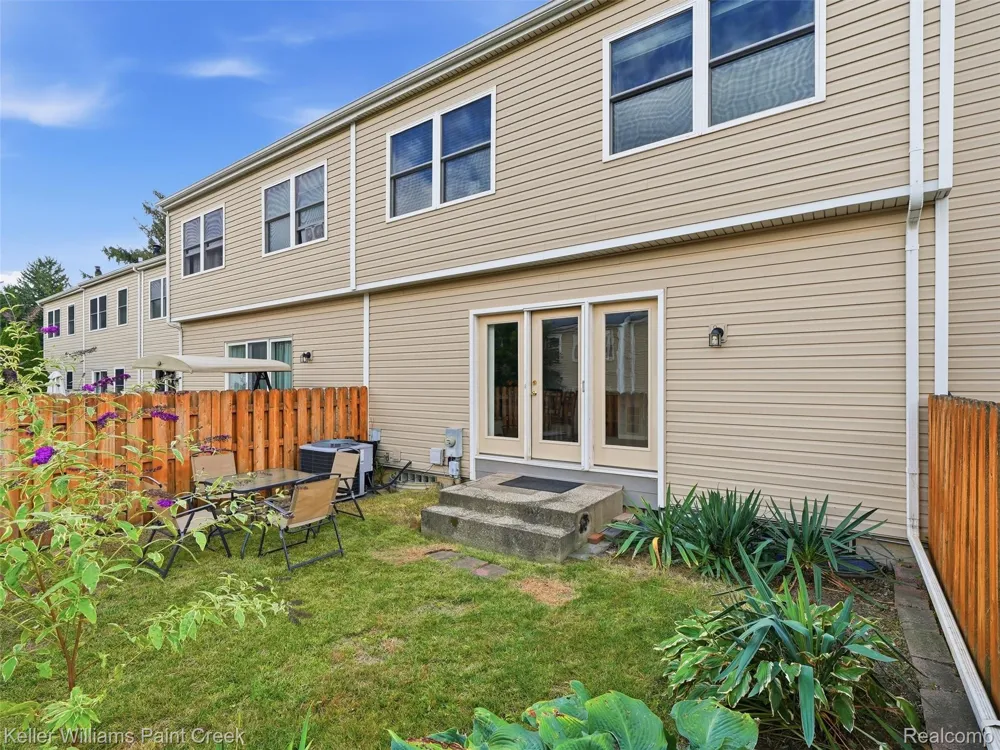1208 Lear Court Rochester Hills City, MI 48307