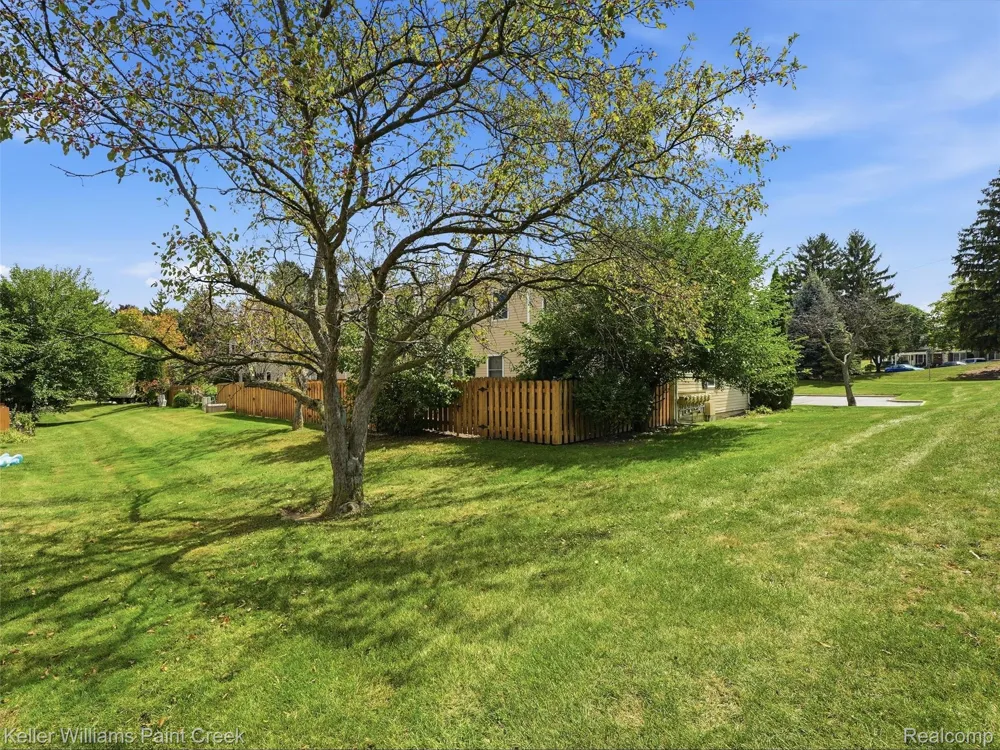 1208 Lear Court Rochester Hills City, MI 48307