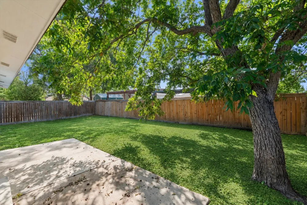 556 E 19th Street Georgetown, TX 78626
