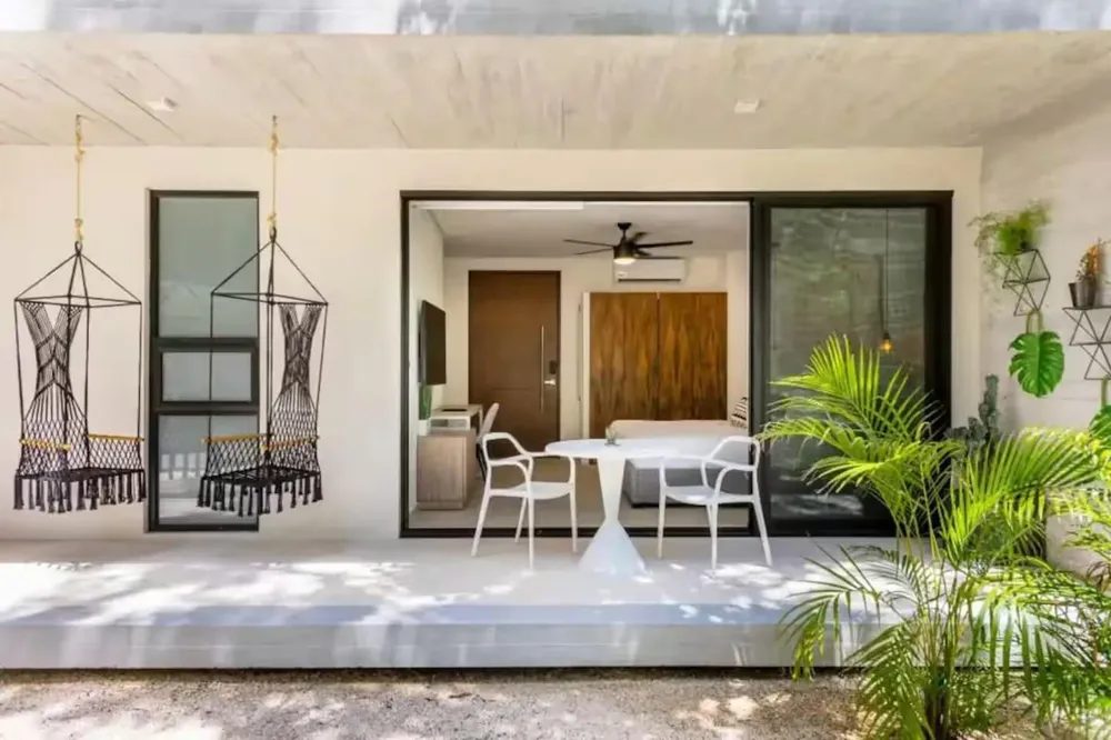 and Calle 14 Sur #C102 Tulum, OS 00000