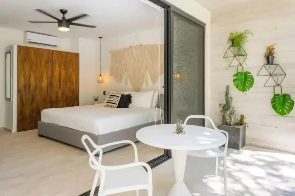 and Calle 14 Sur #C102 Tulum, OS 00000