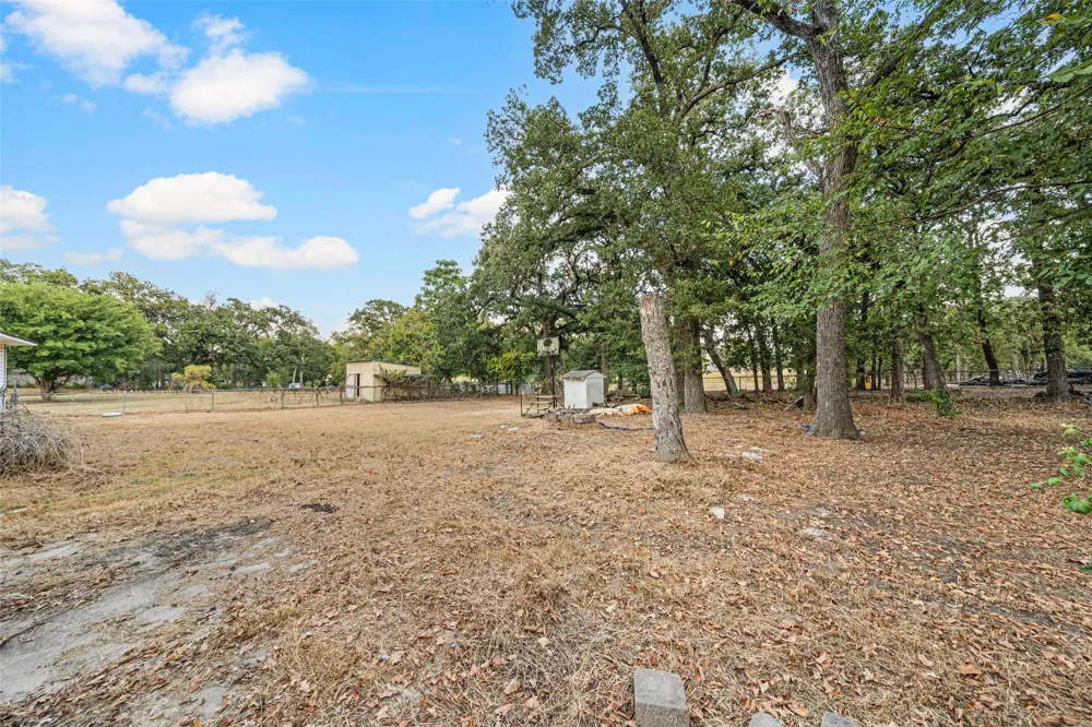 1311 E Stegall Road Robinson, TX 76706