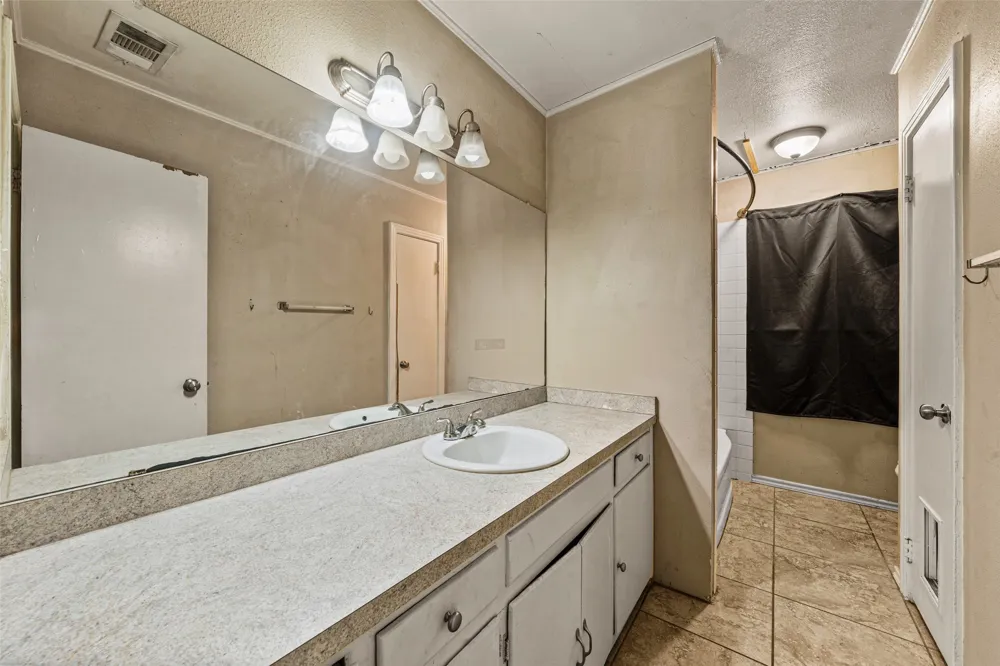 1311 E Stegall Road Robinson, TX 76706