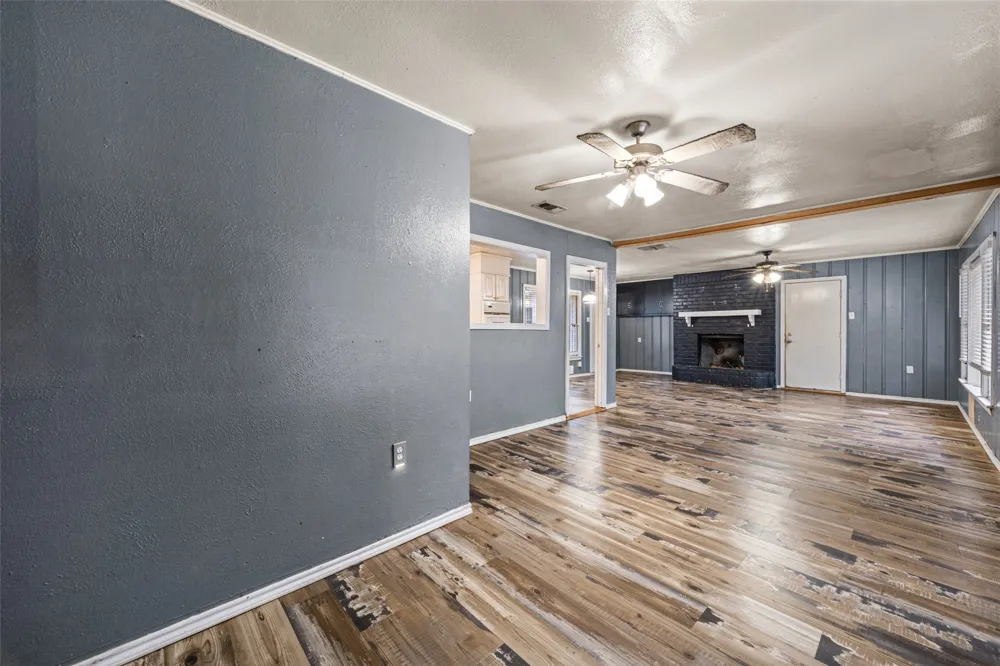 1311 E Stegall Road Robinson, TX 76706
