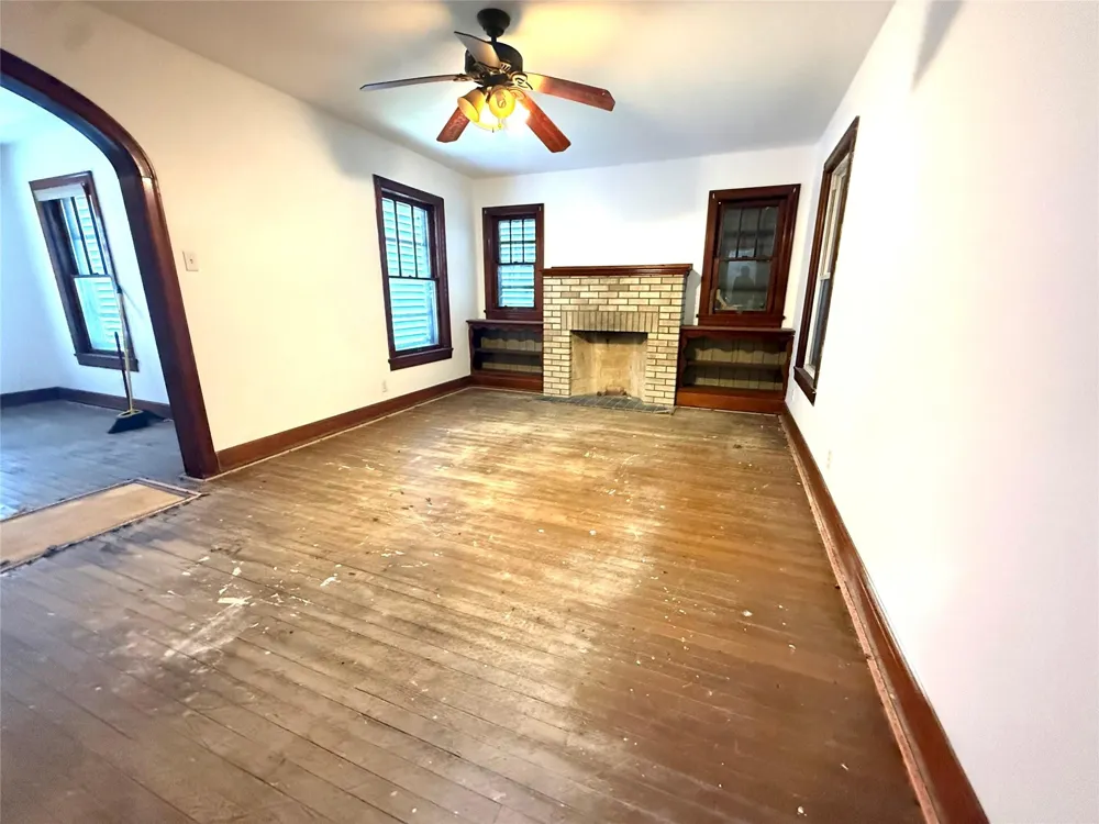 1501 Milam Drive Galveston, TX 77551