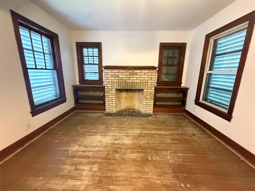 1501 Milam Drive Galveston, TX 77551