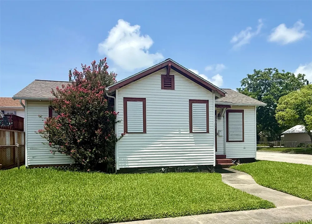1501 Milam Drive Galveston, TX 77551