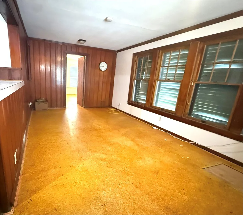 1501 Milam Drive Galveston, TX 77551