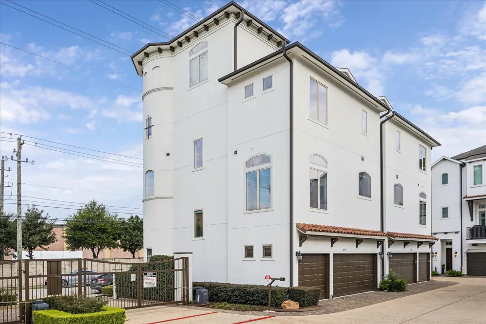 1237 Bonner Street #B Houston, TX 77007