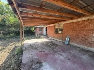 905 Cowan Avenue Conroe, TX 77301