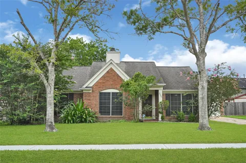 3906 Greenwood Drive
