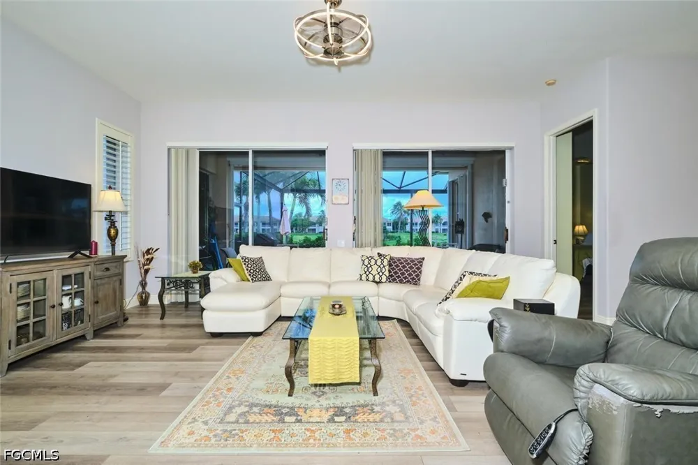Willowcrest Court Fort Myers, FL 33908
