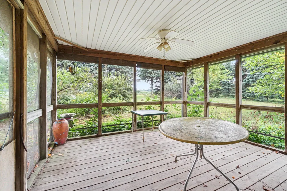 28598 68th Street Covert, MI 49043