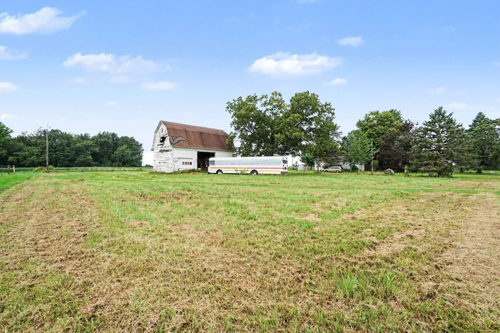 28598 68th Street Covert, MI 49043