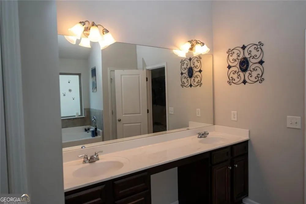 7579 Crawford Ct Fairburn, GA 30213