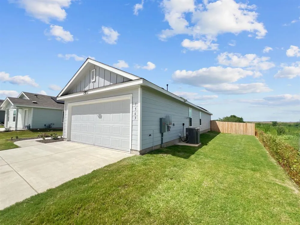 1563 Soapstone Pass San Marcos, TX 78656