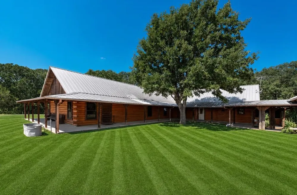 3427 Vz County Road 3710 Wills Point, TX 75169