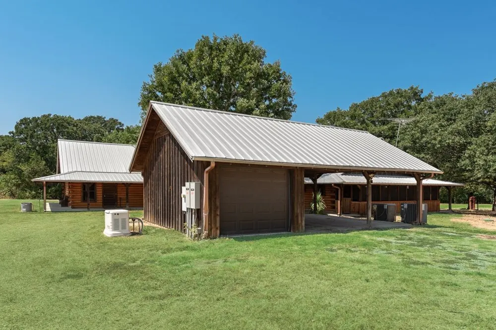 3427 Vz County Road 3710 Wills Point, TX 75169