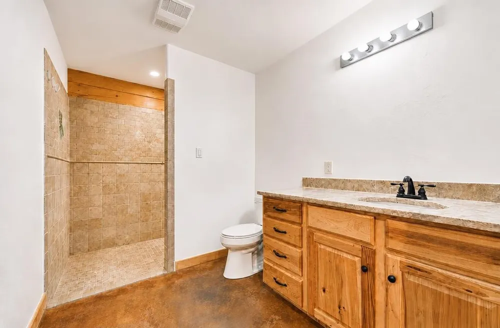 3427 Vz County Road 3710 Wills Point, TX 75169