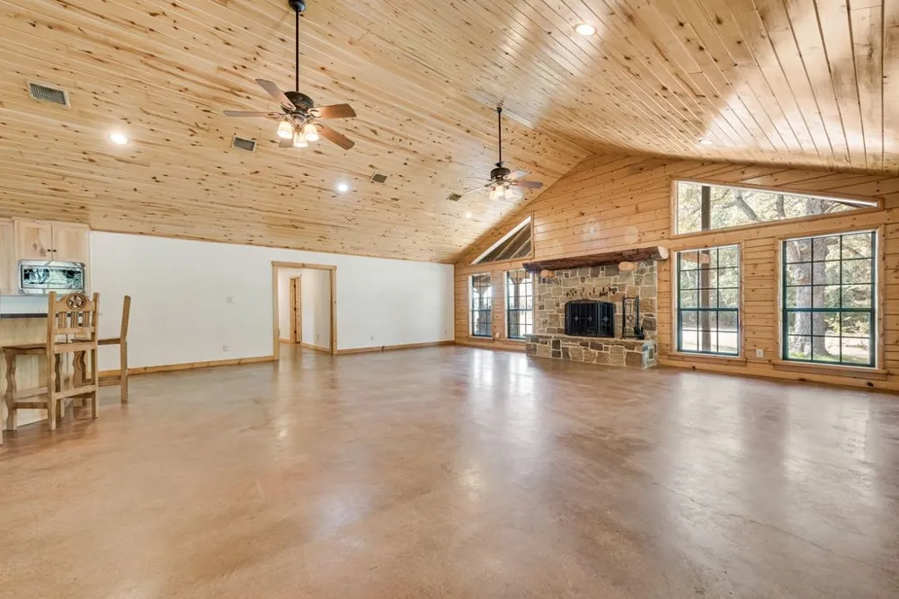 3427 Vz County Road 3710 Wills Point, TX 75169