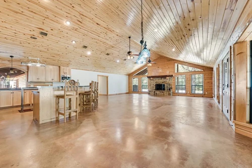 3427 Vz County Road 3710 Wills Point, TX 75169