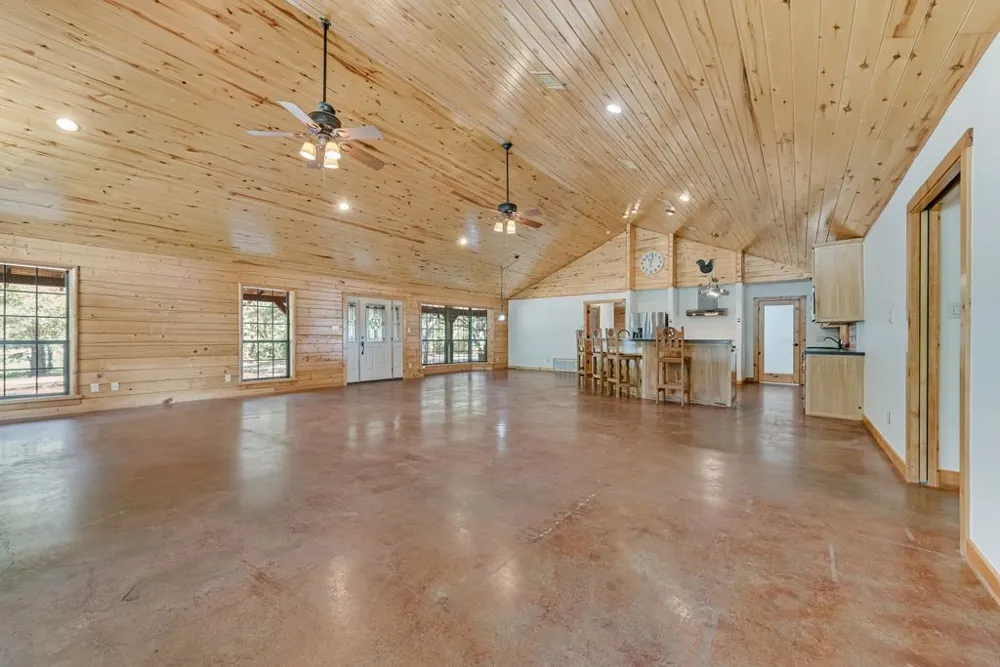 3427 Vz County Road 3710 Wills Point, TX 75169