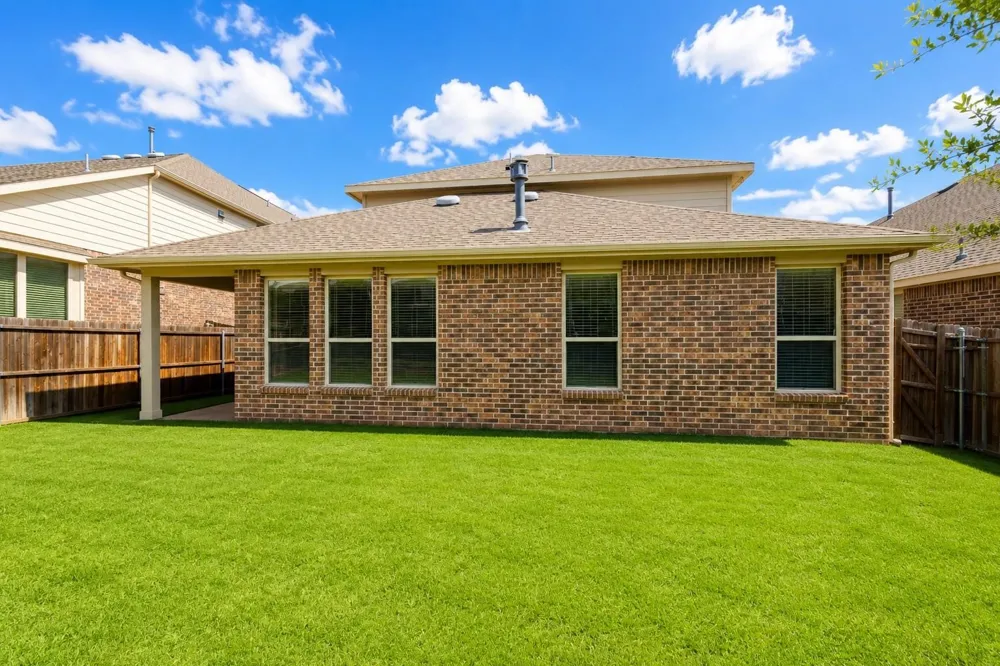 817 Black Hawk Drive Princeton, TX 75407
