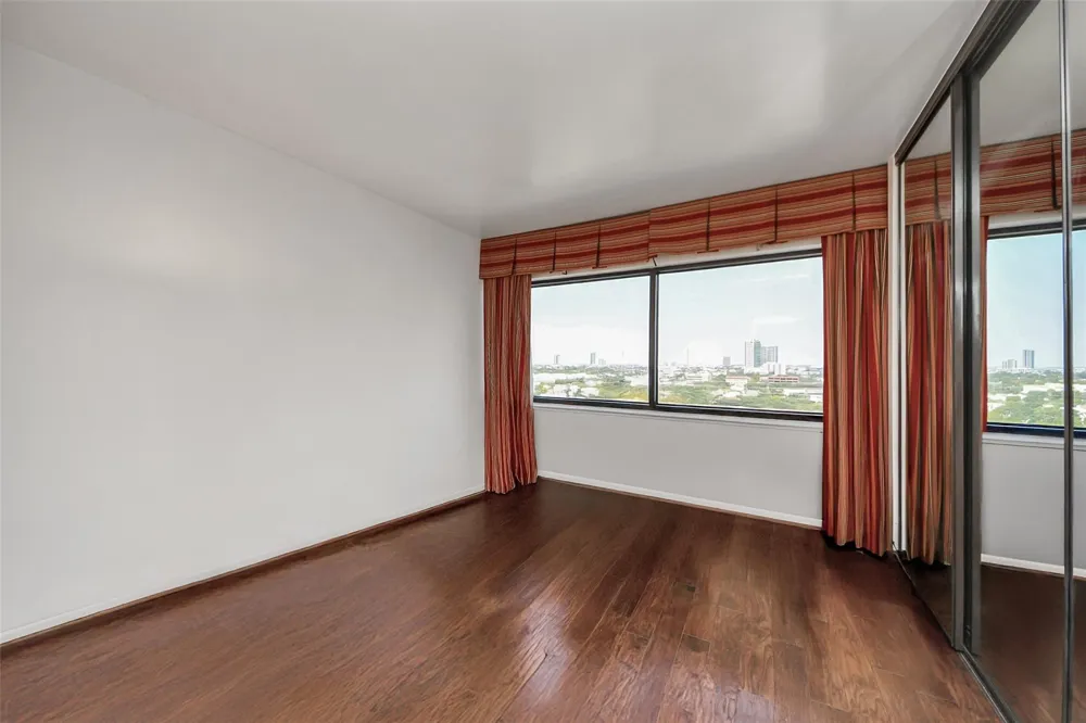 5000 Montrose Boulevard #14H Houston, TX 77006
