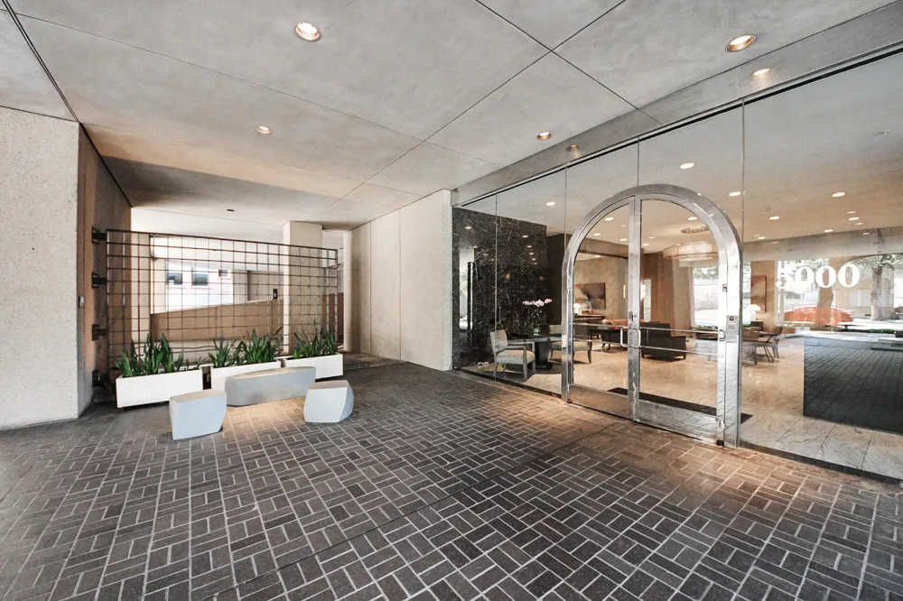 5000 Montrose Boulevard #14H Houston, TX 77006